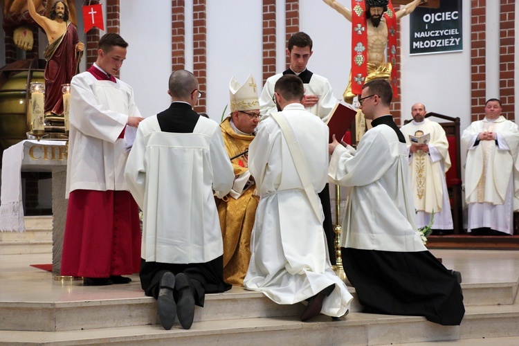 Święcenia kapłańskie u salezjanów 2017