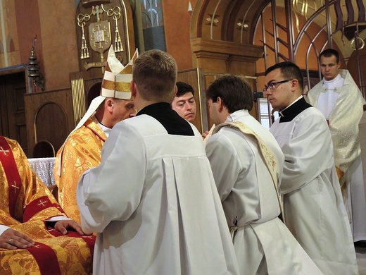 Święcenia kapłańskie w bielskiej katedrze - 2017 cz. 2