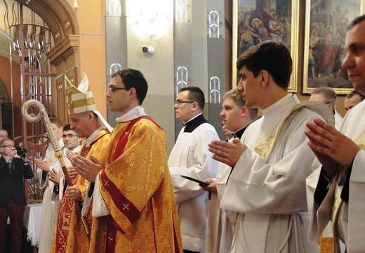 Święcenia kapłańskie w bielskiej katedrze - 2017 cz. 2