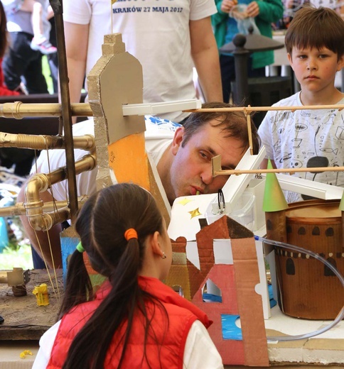 Eksperyment łańcuchowy na Uniwersytecie Jagiellońskim