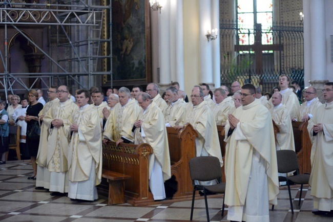 Liturgia święceń kapłańskich w radomskiej katedrze