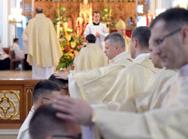 Liturgia święceń kapłańskich w radomskiej katedrze