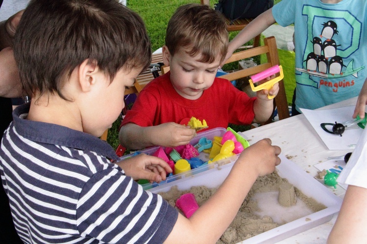 Piknik "Jesteśmy rodziną" na 25-lecie parafii MB Różańcowej