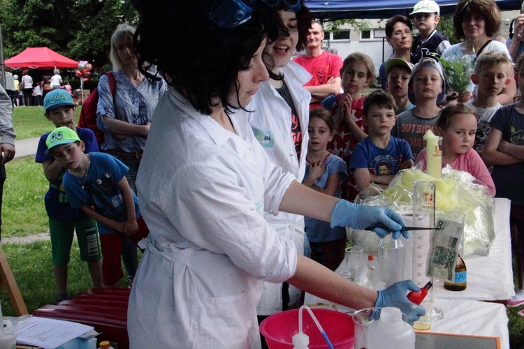 Piknik "Jesteśmy rodziną" na 25-lecie parafii MB Różańcowej