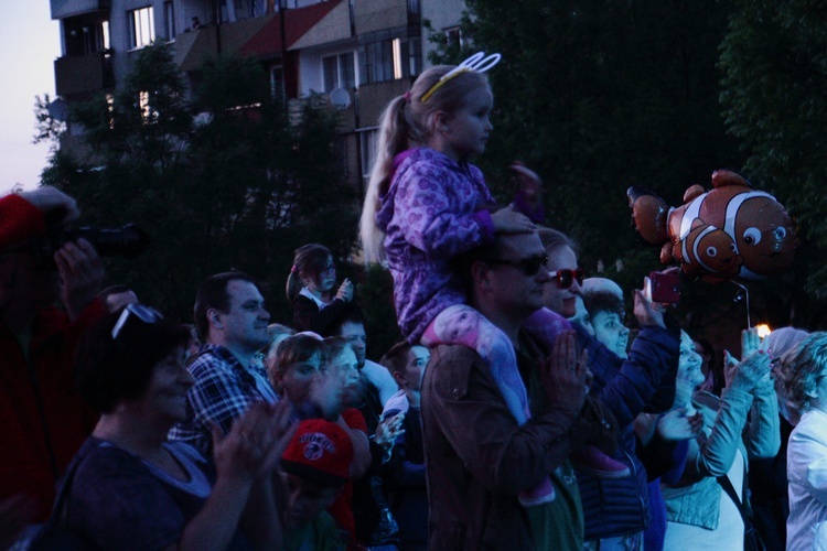 Piknik "Jesteśmy rodziną" na 25-lecie parafii MB Różańcowej