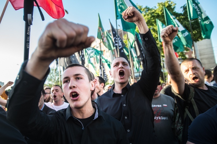 Demonstracje przeciw "Klątwie"