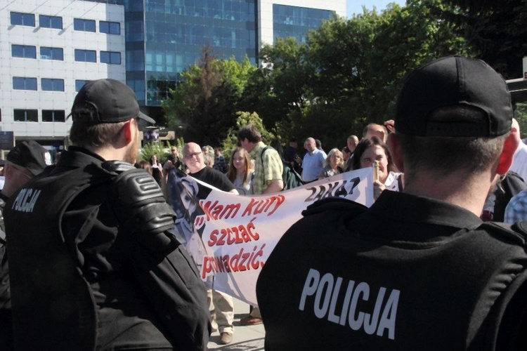 Marsz LGBT i kontrmanifestacje