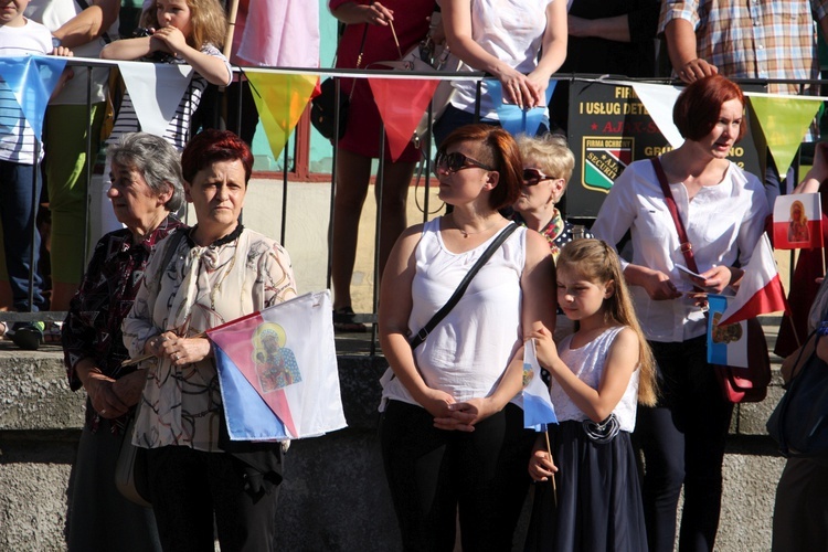 Powitanie ikony MB Częstochowskiej w Bielawach