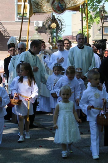 Godzina młodzieżowa i nabożeństwo majowe