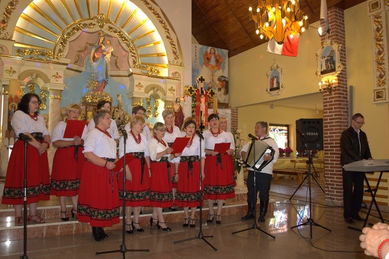 22. Festiwal Pieśni Maryjnej w parafii Macierzyństwa NMP w Garbowie-Cukrowni
