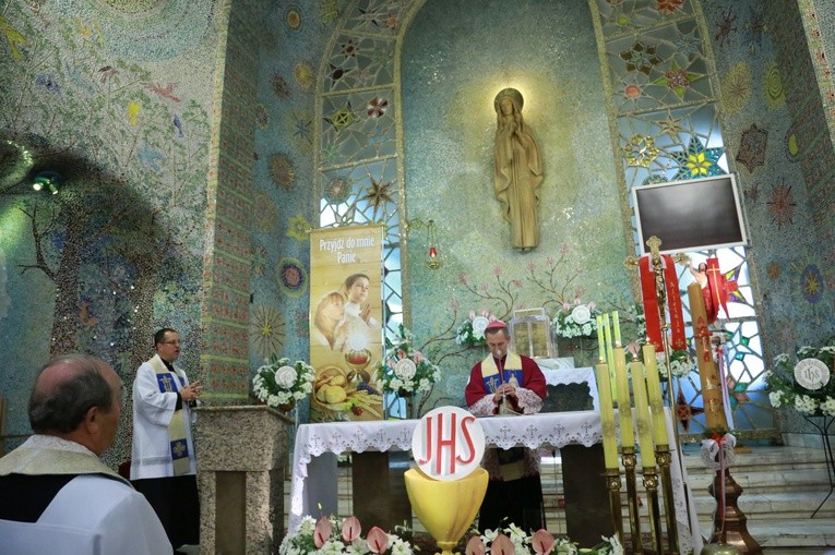 Procesja do Królowej Krynickich Zdrojów