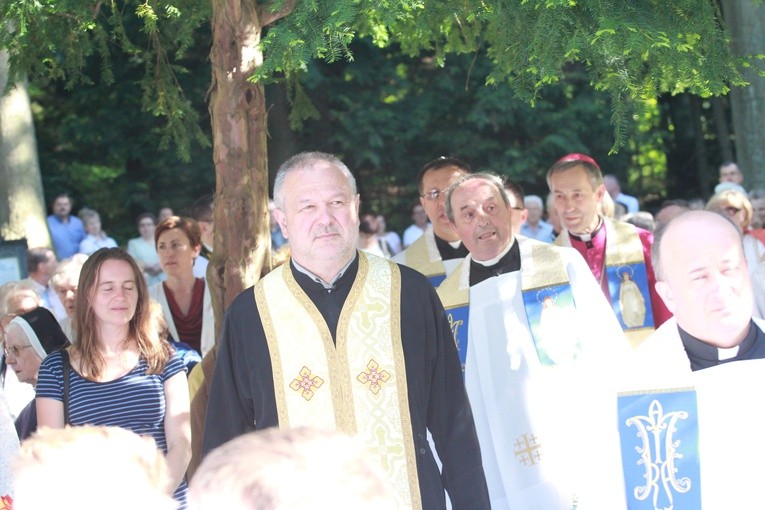 Procesja do Królowej Krynickich Zdrojów