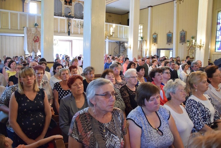 Powitanie ikony MB Częstochowskiej w Oszkowicach