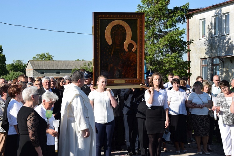 Powitanie ikony MB Częstochowskiej w Oszkowicach