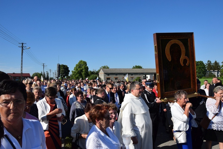 Powitanie ikony MB Częstochowskiej w Oszkowicach