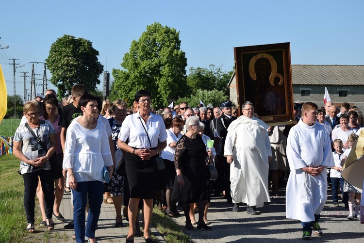 Powitanie ikony MB Częstochowskiej w Oszkowicach