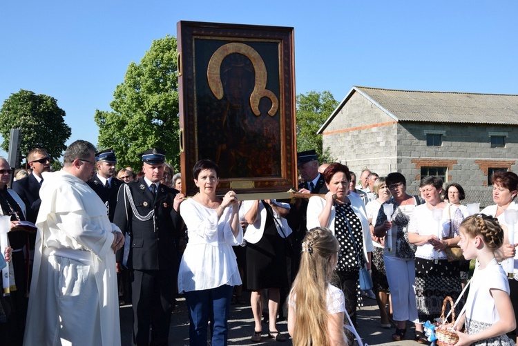 Powitanie ikony MB Częstochowskiej w Oszkowicach