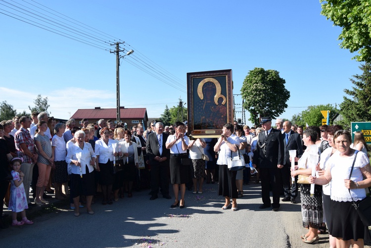 Powitanie ikony MB Częstochowskiej w Oszkowicach