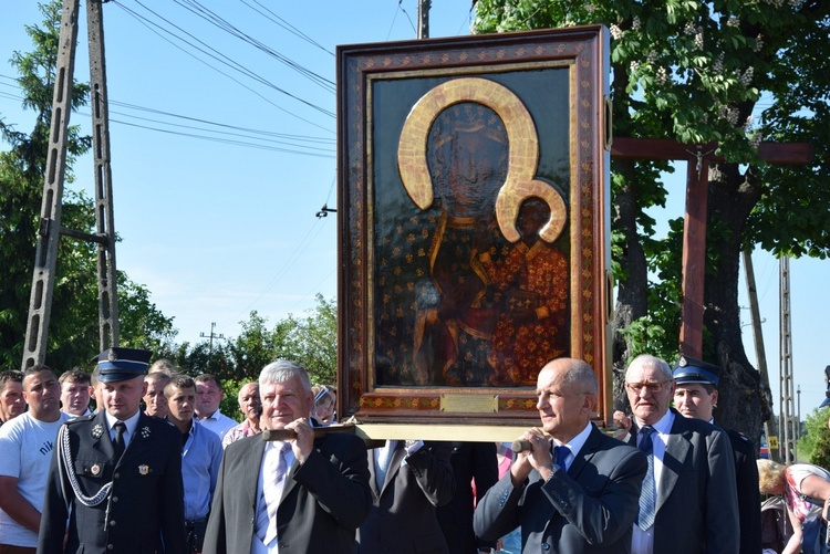 Powitanie ikony MB Częstochowskiej w Oszkowicach