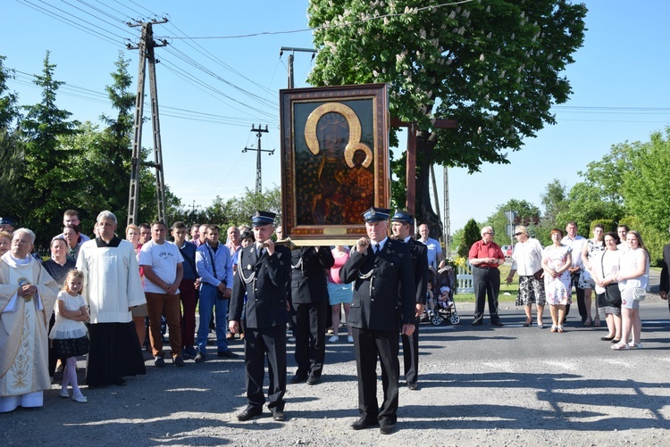 Powitanie ikony MB Częstochowskiej w Oszkowicach