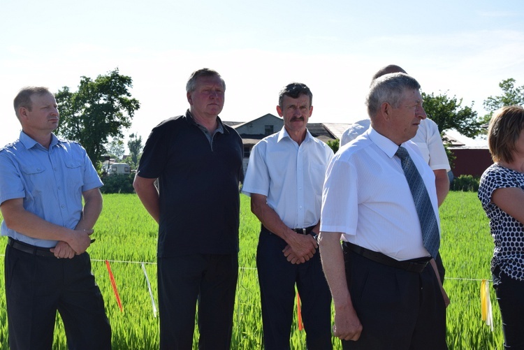 Powitanie ikony MB Częstochowskiej w Oszkowicach