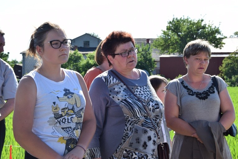 Powitanie ikony MB Częstochowskiej w Oszkowicach