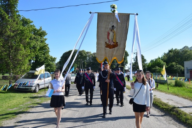Powitanie ikony MB Częstochowskiej w Oszkowicach