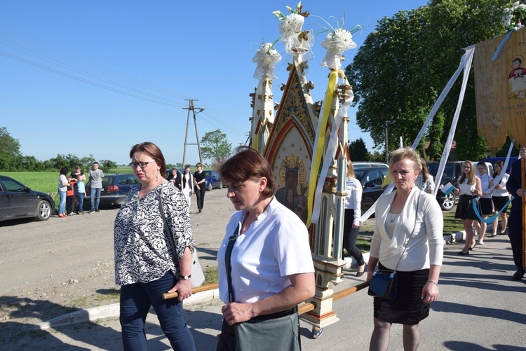 Powitanie ikony MB Częstochowskiej w Oszkowicach