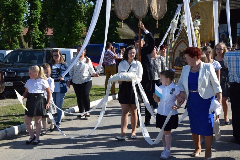 Powitanie ikony MB Częstochowskiej w Oszkowicach