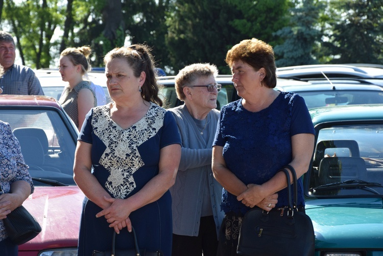 Powitanie ikony MB Częstochowskiej w Oszkowicach