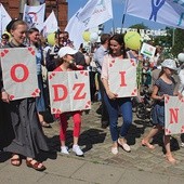 – To będzie wielkie i bardzo radosne wydarzenie. W końcu nie spotykamy się, żeby protestować, ale wyrazić naszą pochwałę dla życia i rodziny – mówi W. Jaroszewicz.