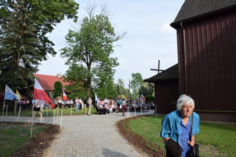 Powianie ikony MB Częstochowskiej w Starym Waliszewie