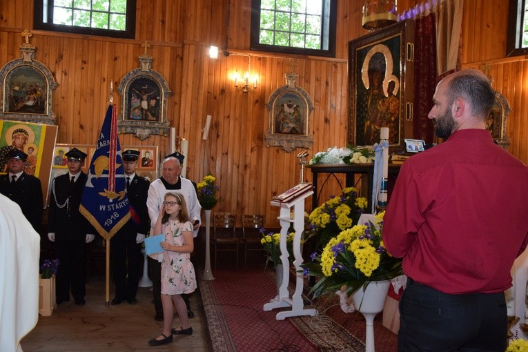 Powianie ikony MB Częstochowskiej w Starym Waliszewie