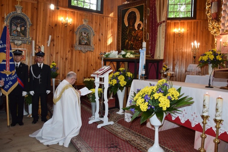 Powianie ikony MB Częstochowskiej w Starym Waliszewie