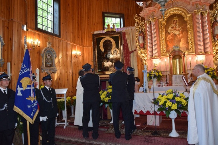 Powianie ikony MB Częstochowskiej w Starym Waliszewie