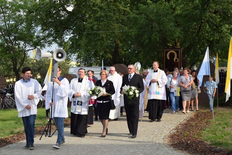 Powianie ikony MB Częstochowskiej w Starym Waliszewie