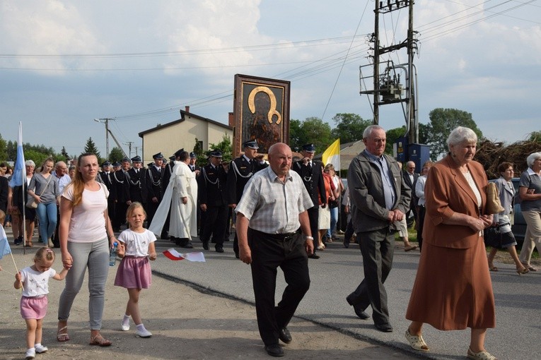 Powianie ikony MB Częstochowskiej w Starym Waliszewie