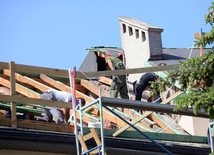 Prace przy wymianie dachu obejmą w tym roku fronton seminarium