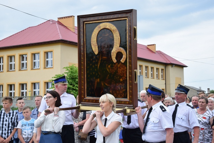 Powitanie ikony MB Częstochowskiej w Mąkolicach