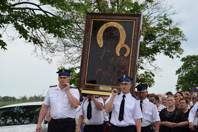 Powitanie ikony MB Częstochowskiej w Mąkolicach
