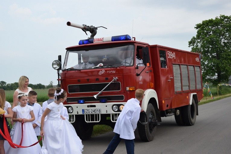 Powitanie ikony MB Częstochowskiej w Mąkolicach