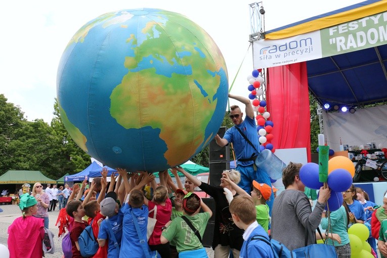 Wiele atrakcji organizatorzy przygotowali też dla młodszych uczestników festynu