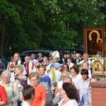 Powitanie ikony MB Częstochowskiej w parafii św. Maksymiliana w Głownie