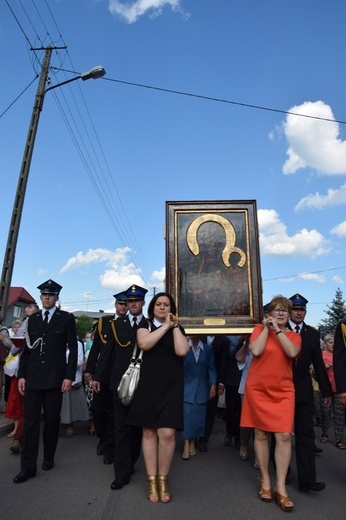 Powitanie ikony MB Częstochowskiej w parafii św. Maksymiliana w Głownie