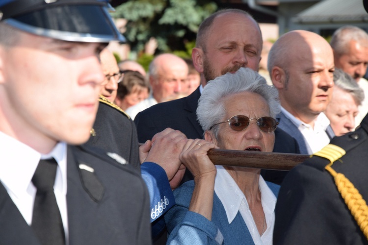 Powitanie ikony MB Częstochowskiej w parafii św. Maksymiliana w Głownie