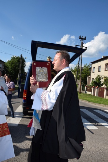 Powitanie ikony MB Częstochowskiej w parafii św. Maksymiliana w Głownie