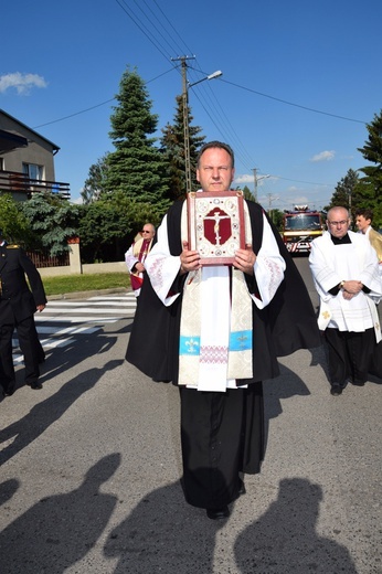 Powitanie ikony MB Częstochowskiej w parafii św. Maksymiliana w Głownie