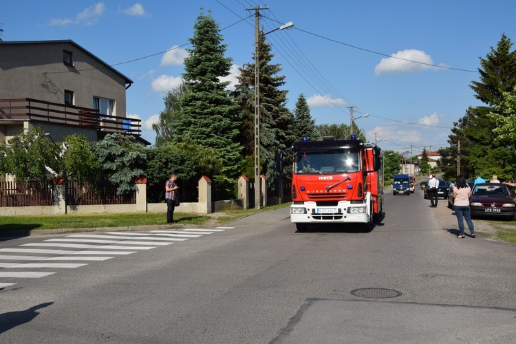 Powitanie ikony MB Częstochowskiej w parafii św. Maksymiliana w Głownie