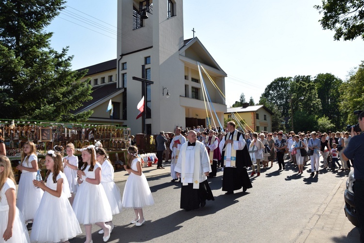 Powitanie ikony MB Częstochowskiej w parafii św. Maksymiliana w Głownie