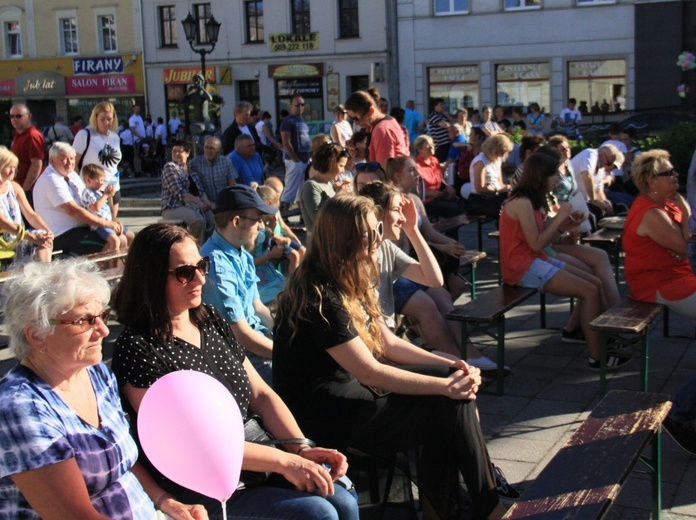 Książki, muzyka, Hołownia i Prokop